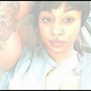 Meet your Posher, Tiara